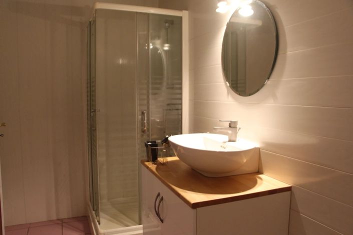 Image No.10-6 Bed House for sale