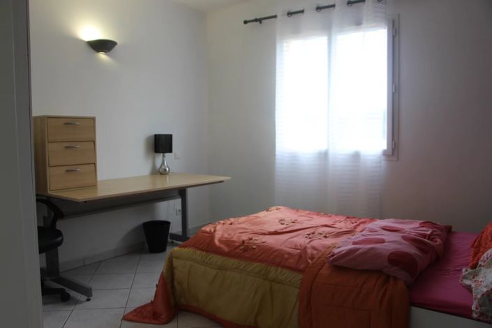 Image No.11-6 Bed House for sale