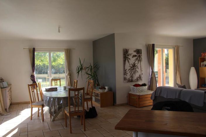 Image No.5-6 Bed House for sale