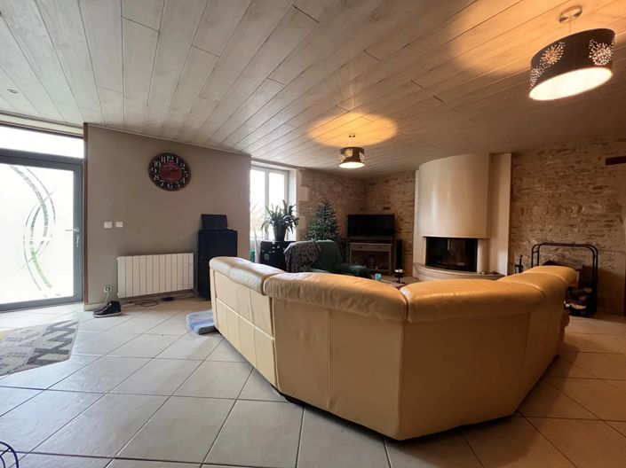 Image No.3-3 Bed Village House for sale