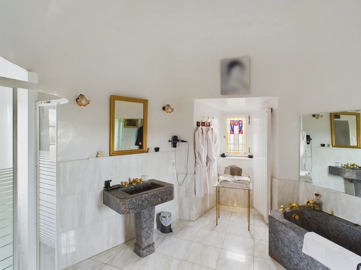 Image No.8-Maison de 14 chambres à vendre à Aubusson