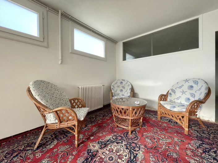 Image No.12-3 Bed House for sale