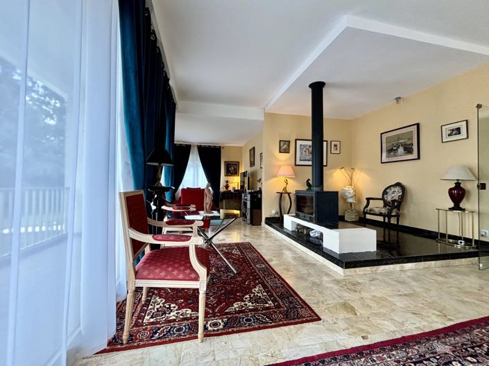 Image No.7-3 Bed House for sale