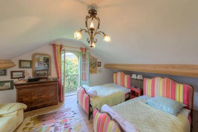 09c15b90eb4f56012b403ad9ad19cff02eb4b520da150