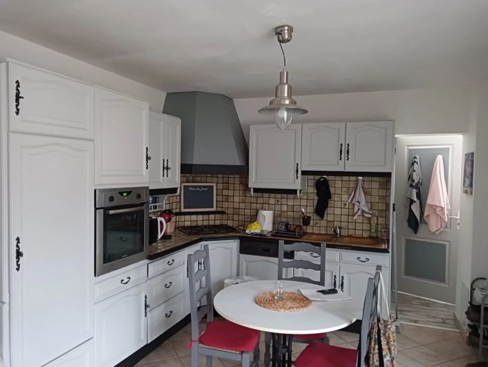 Image No.14-6 Bed House for sale