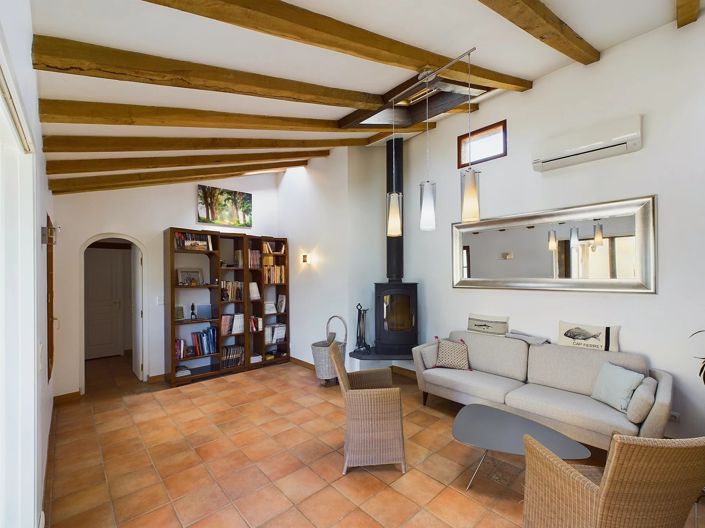 Image No.7-11 Bed House for sale