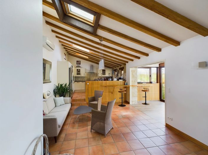 Image No.9-11 Bed House for sale