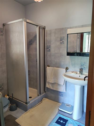 Image No.14-3 Bed House for sale