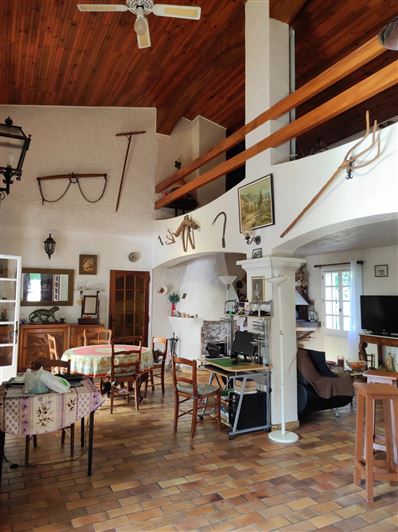 Image No.15-3 Bed House for sale