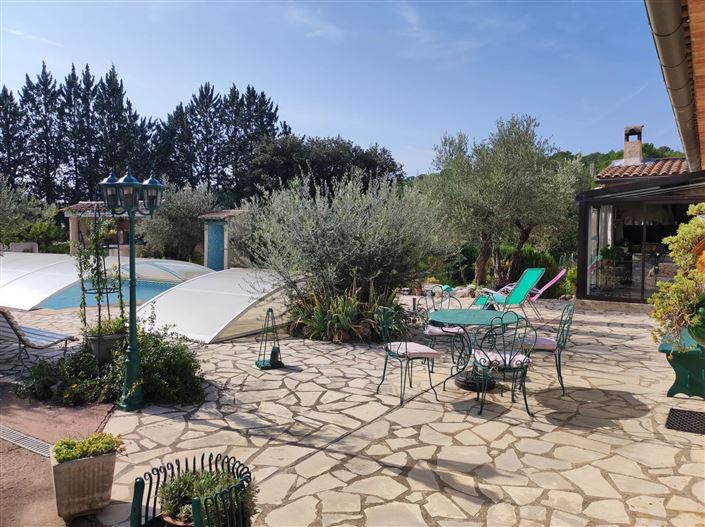 Image No.8-3 Bed House for sale