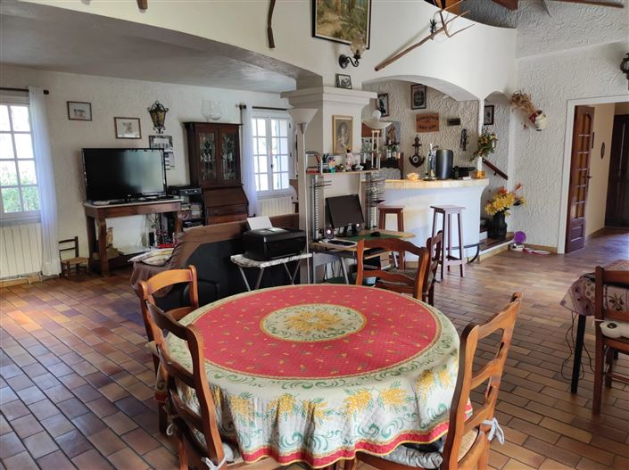 Image No.12-3 Bed House for sale