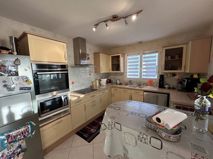 Image No.5-Maison de 5 chambres à vendre à Montguyon