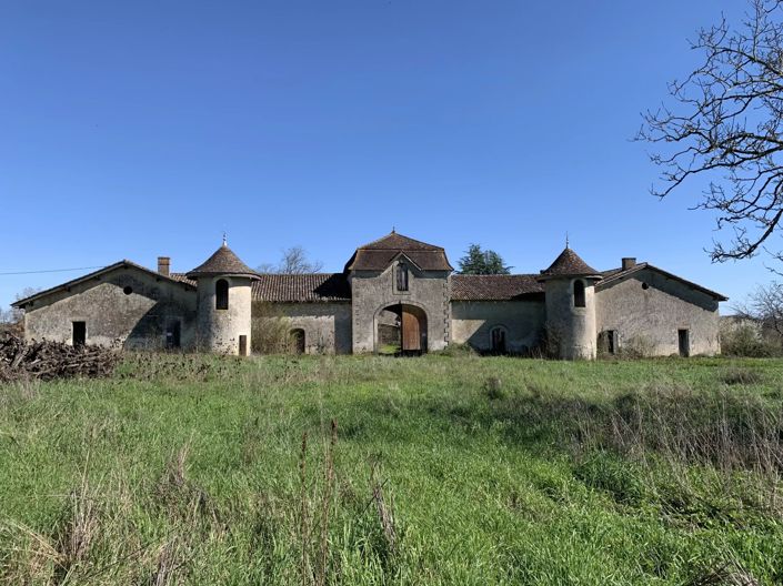 Image No.2-6 Bed House for sale