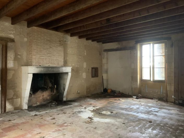 Image No.8-6 Bed House for sale