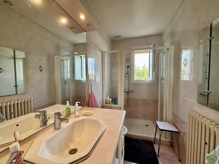 Image No.8-4 Bed House for sale