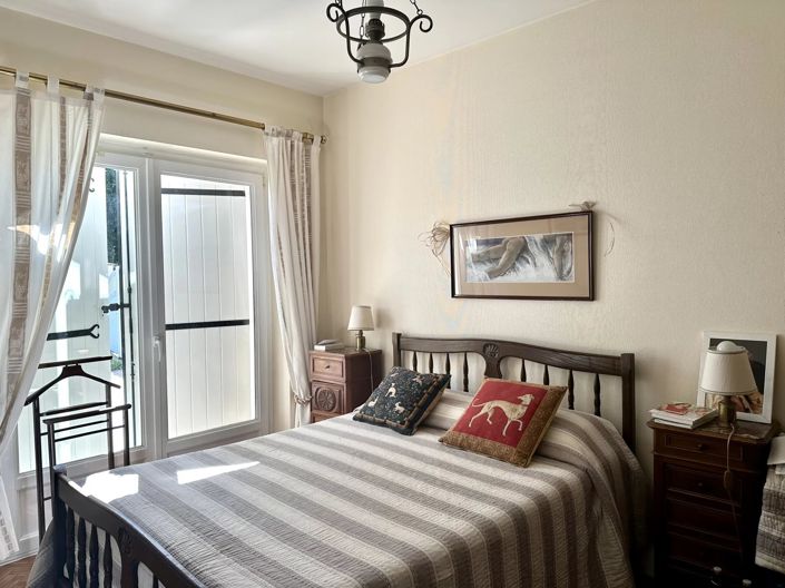 Image No.10-4 Bed House for sale