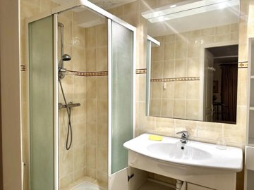 fb7d988c0d1609a9efaf6dd49eaca74af3db8a16d6192