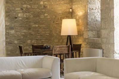 838a1d04d5281761a16f641274cf3bd6326cae428a192