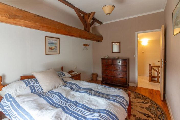 Image No.10-4 Bed House for sale