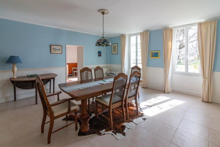 Image No.6-4 Bed House for sale