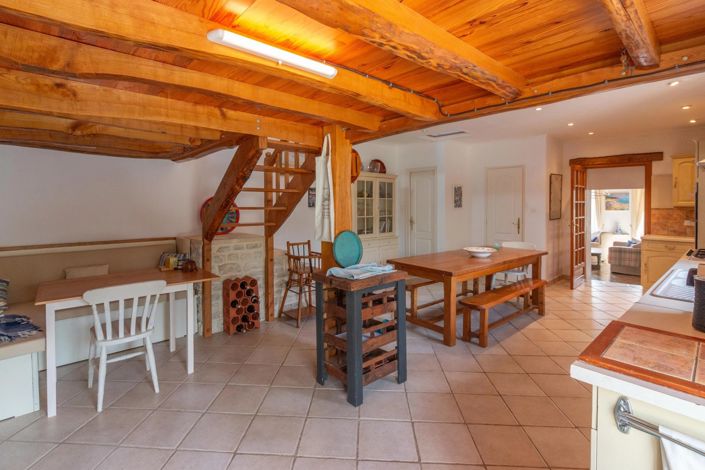 Image No.8-4 Bed House for sale