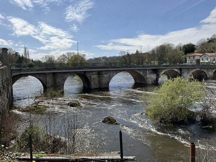 Image No.10-5 Bed House for sale