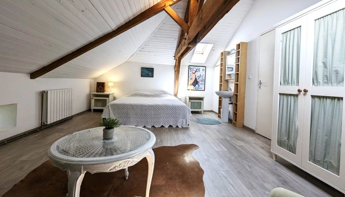 Image No.6-6 Bed Farmhouse for sale