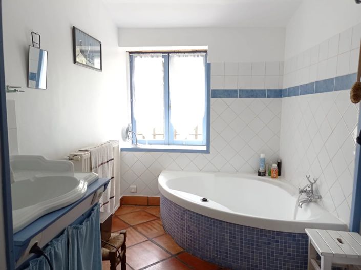 Image No.11-5 Bed House for sale