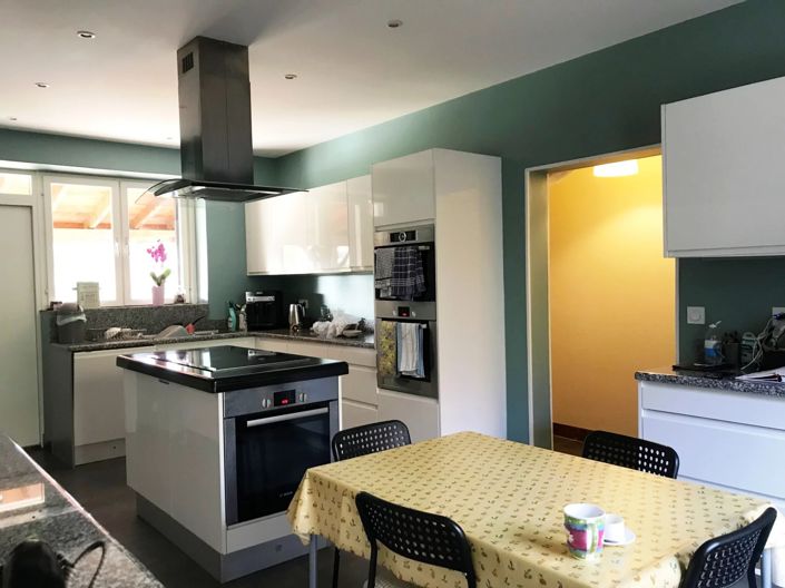 Image No.4-8 Bed House for sale