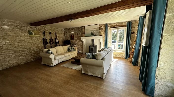 Image No.9-2 Bed House for sale