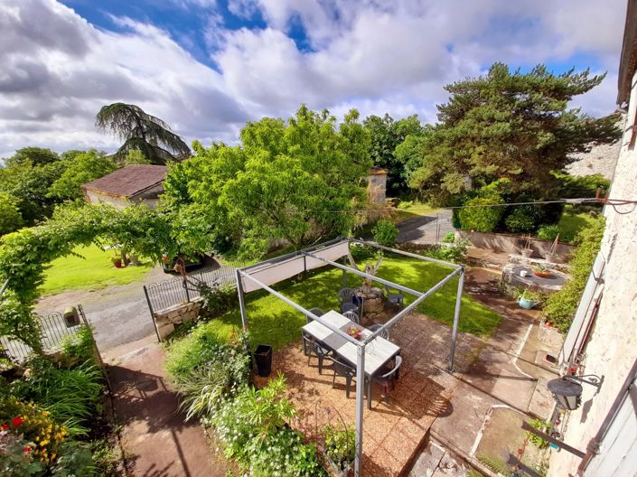 Image No.2-Maison de village de 5 chambres à vendre à Issigeac