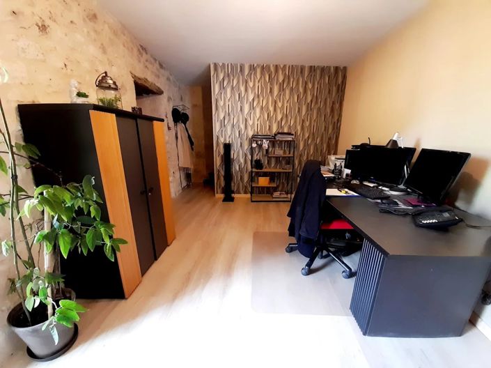 Image No.6-Maison de village de 5 chambres à vendre à Issigeac