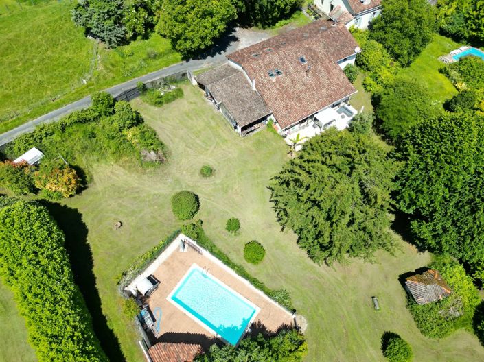 Image No.2-Ferme de 3 chambres à vendre à Chalais