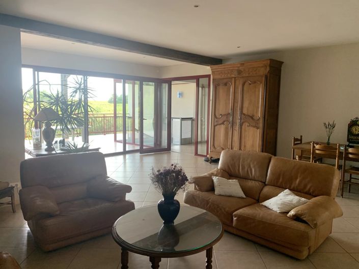 Image No.3-10 Bed House for sale