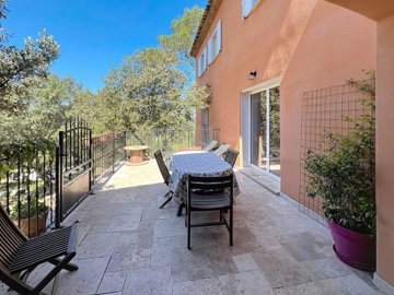 f7fb6134728282c682a9ddc3fc74256c3aeefbc6a4192