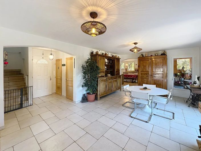 Image No.15-4 Bed House for sale