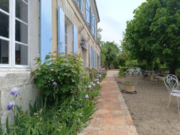 1228d3ef48e50b3f9ba1605ec8a4b86cf7185334fa192