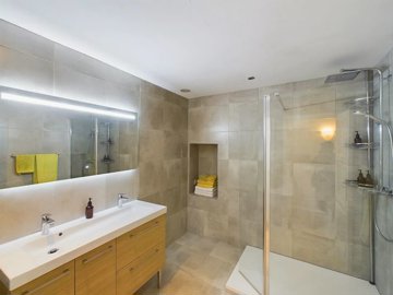 a74fe1ef3dcb1b247a3adf2b47a156e27f91b05fc7192