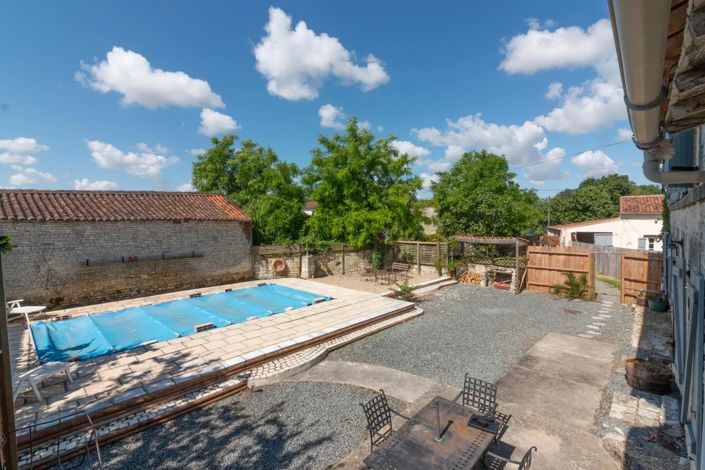 Image No.10-4 Bed House for sale