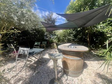 fa6b852f05695043bb963061979ec4b3bf1beab39d192