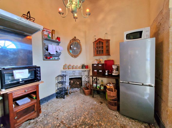 Image No.13-2 Bed House for sale