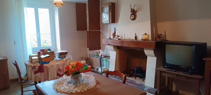 Image No.11-2 Bed Farmhouse for sale