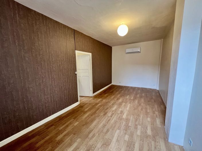 Image No.8-3 Bed Village House for sale