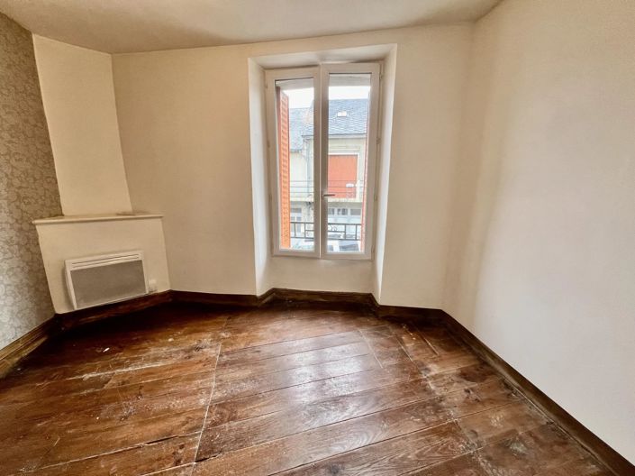 Image No.3-3 Bed Village House for sale