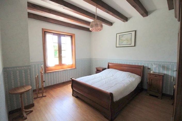 Image No.7-5 Bed House for sale