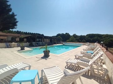 c563925ca6bd381dd23d9f72e45b544820f351572b259