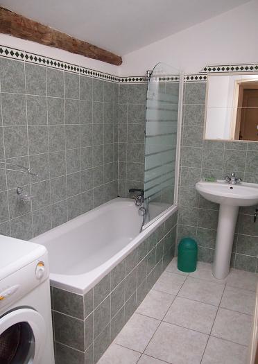 Image No.8-2 Bed House for sale