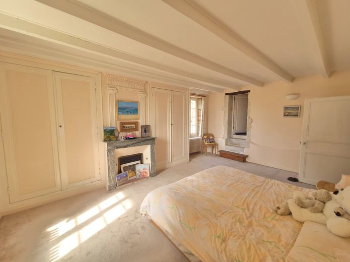 Image No.7-5 Bed House for sale