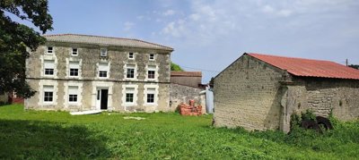 1 - Charente, Village House