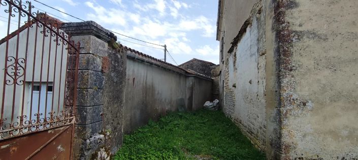 Image No.7-Maison de village de 5 chambres à vendre à Charente